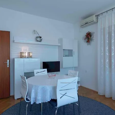 Apartment In - Insel Krk 41822 *