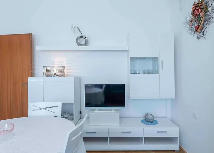 In - Insel Krk 41822 Апартаменты Малинска