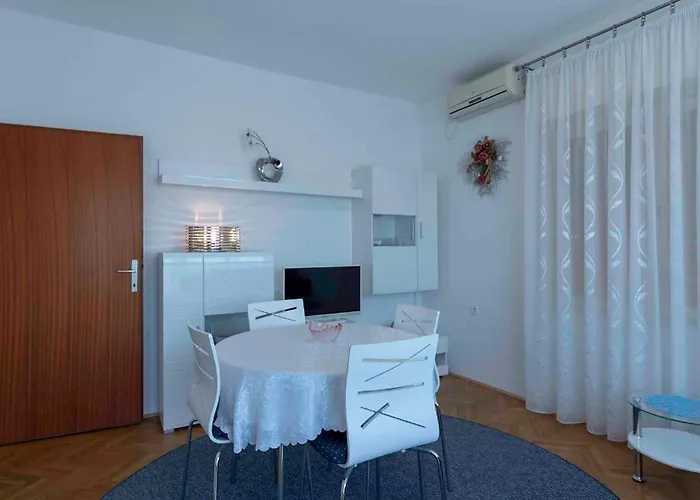 Апартаменты In - Insel Krk 41822 *